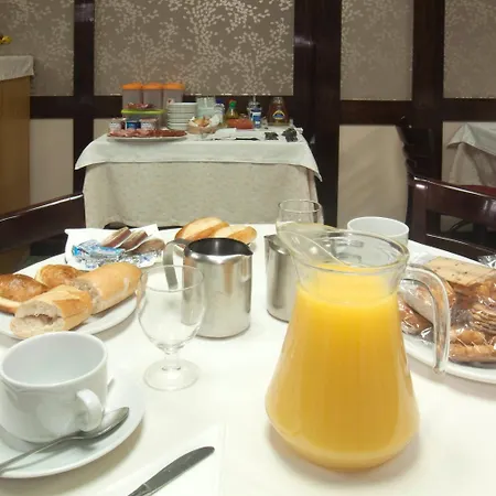 Hotel Castilla 2*